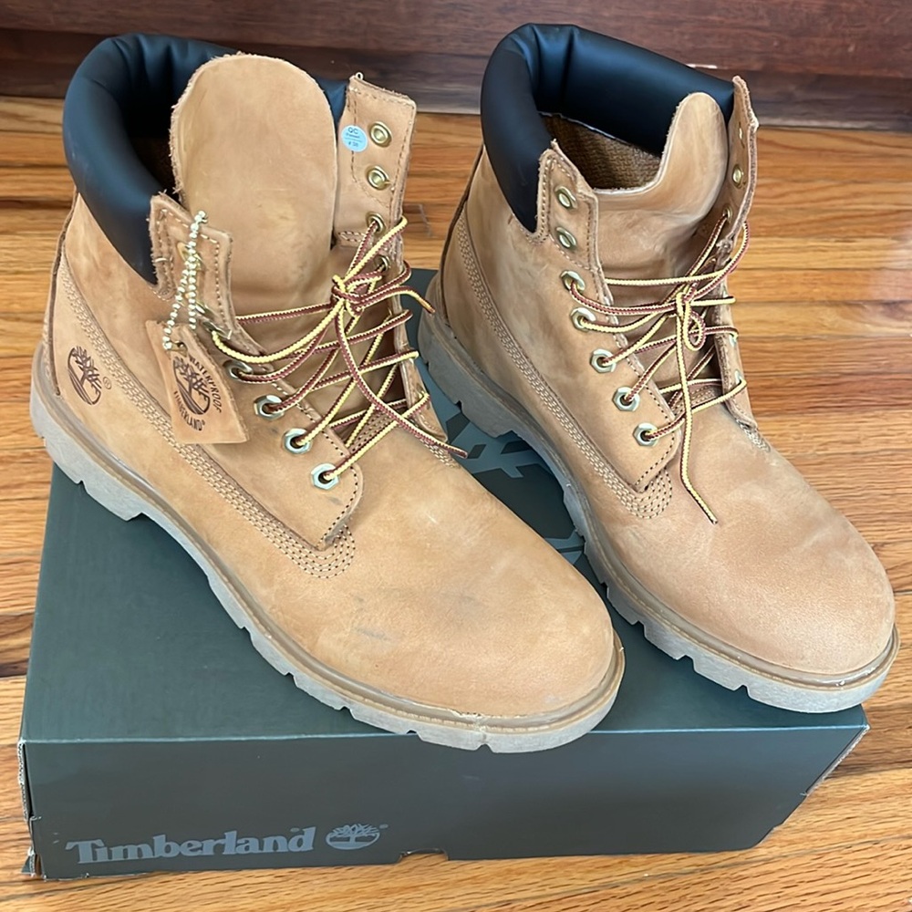 Men’s Timberland Classic 6in Waterproof Boot Wheat Nubuck Size 9.5